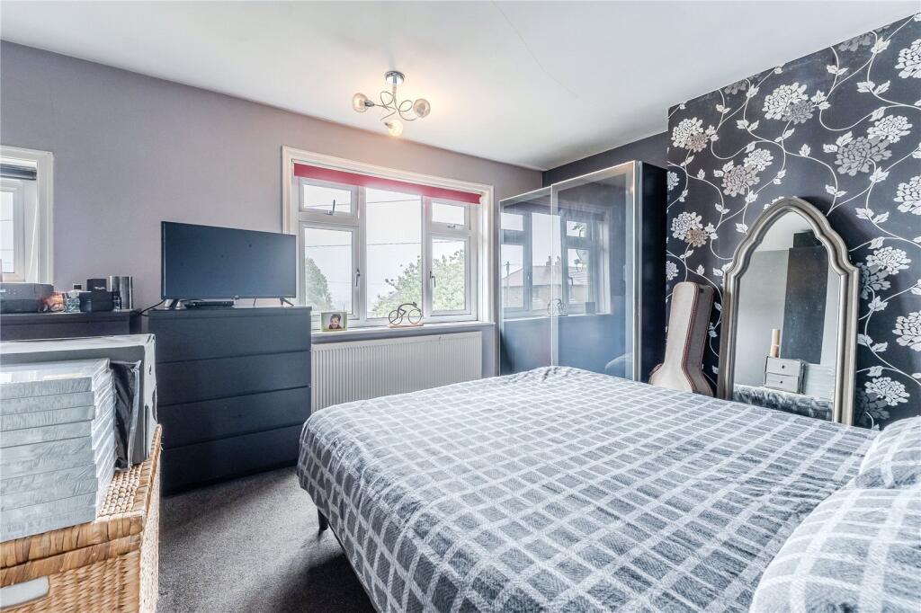 Moorland Crescent, Guiseley, Leeds, West Yorkshire photo 3