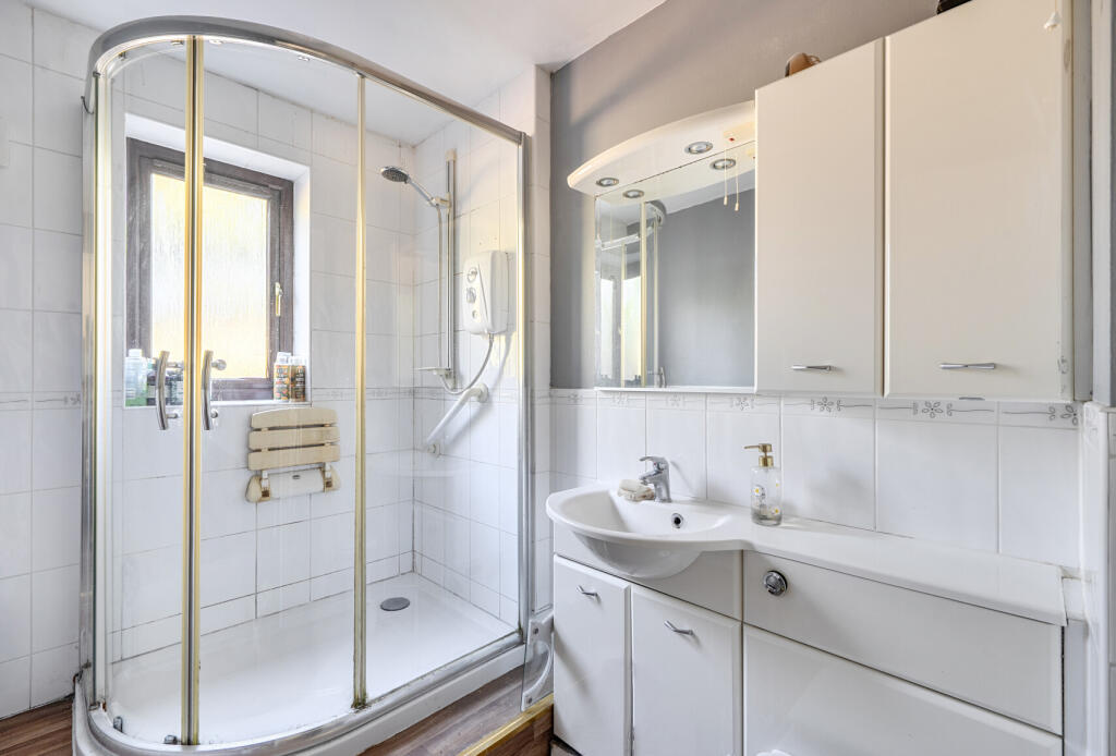 Apartment in Peasedown St. John, Bath and North East Somerset - More