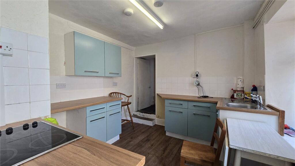 House in Holyhead, Porth-y-Felin - View 4