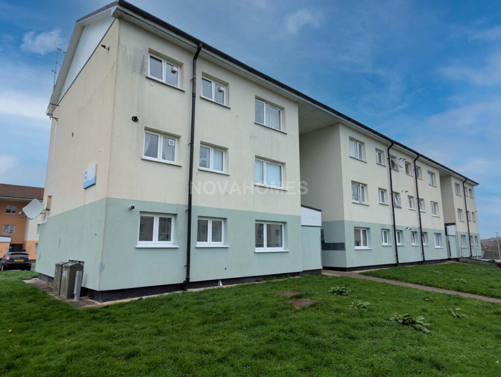 Main image of property: Kenn Close, Plymouth, PL5 3RP