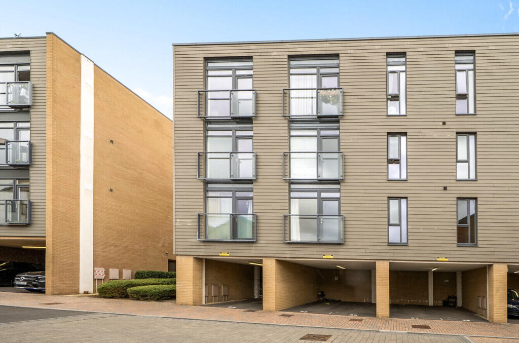 Apartment in Taunton - View 4