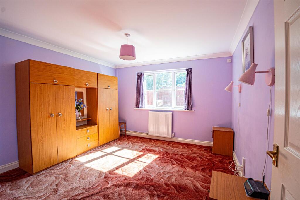 House in Tonbridge - More