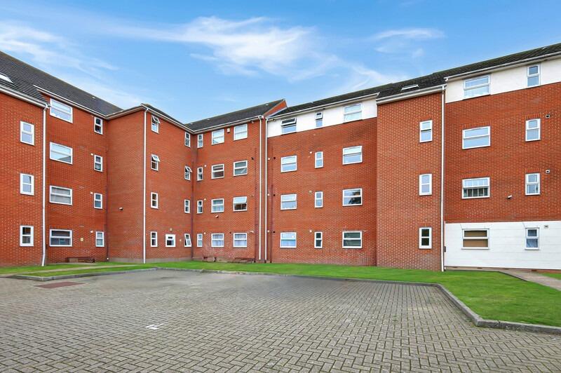2-bed flat on Timberlog Place, Clay Hill Road, Basildon, Essex, SS16, £200,000