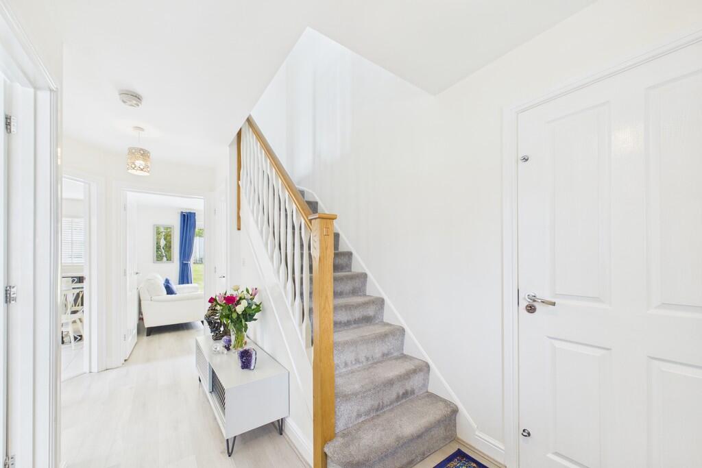 1 Hawthorn Way, Kendal, Cumbria, LA9 7TD photo 3