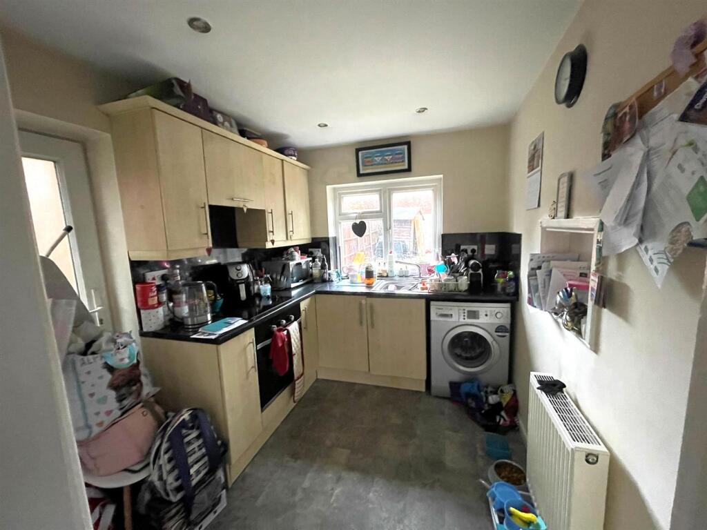 House in Gloucester - View 2
