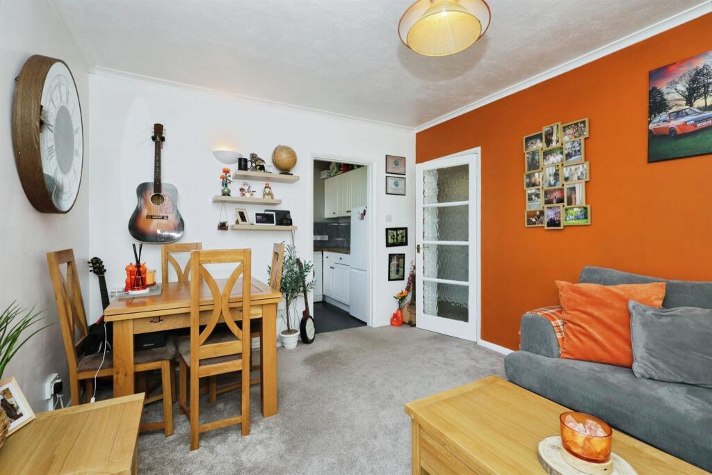 Apartment in Brighton - View 4