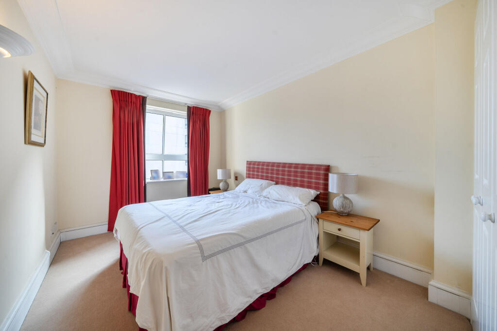Apartment in London, Kensington - View 5