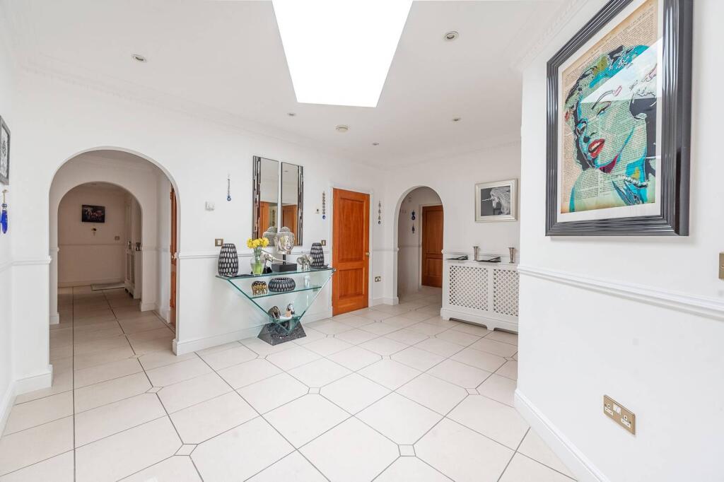 Main image of property: Old Redding, Harrow Weald, Harrow, HA3