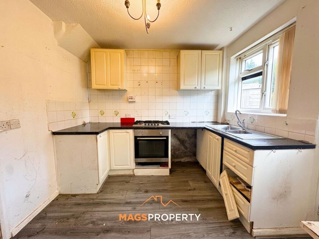 House in Knowsley, Liverpool City Region - View 4