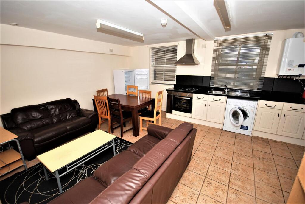 1 bedroom private hall for rent