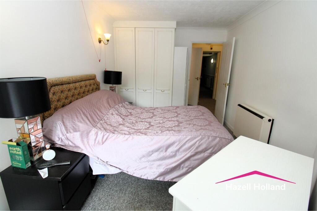 Apartment in Swanley, White Oak - View 5