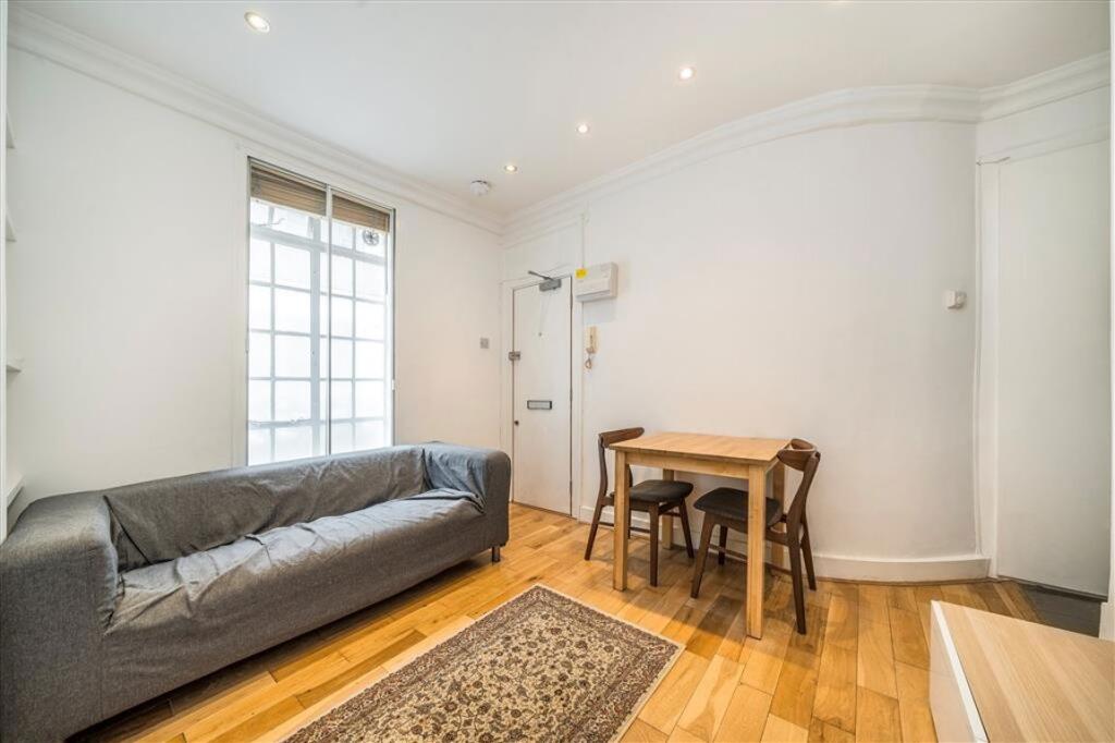 Apartment in London - View 2