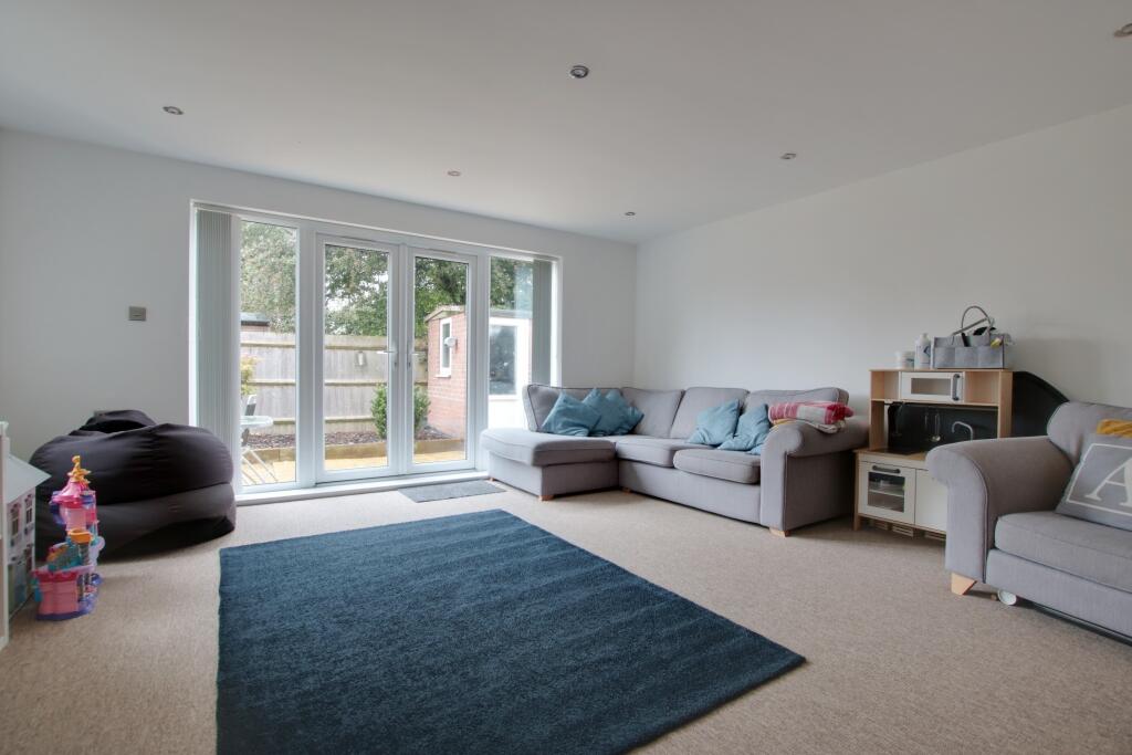 St Annes Grove, Fareham photo 3