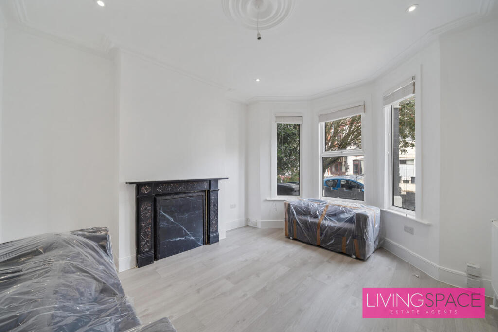 House in London - View 5