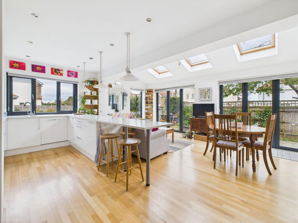 House in Worthing, West Worthing - View 2