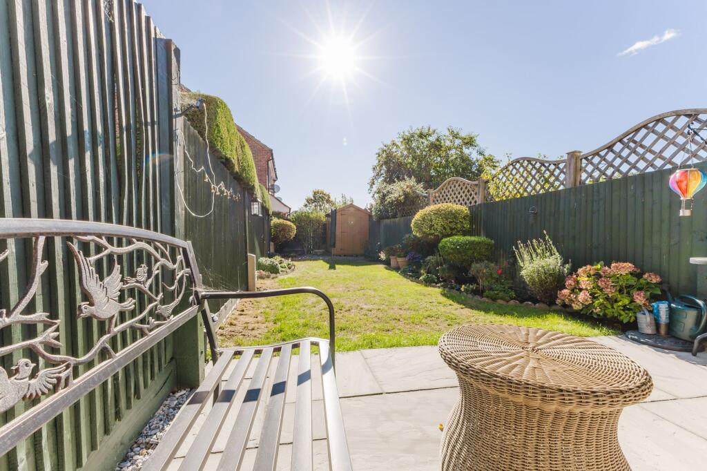 House in Three Rivers, Moneyhill, Mill End - View 5