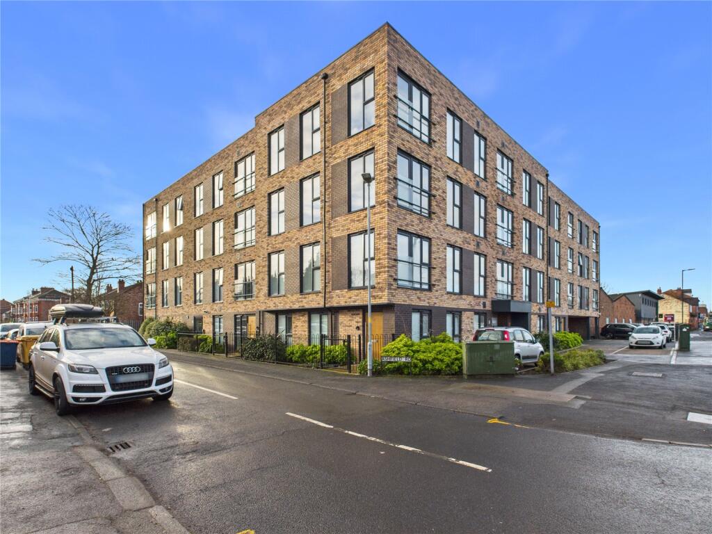 Main image of property: Higher Road, Urmston, Manchester, Greater Manchester, M41