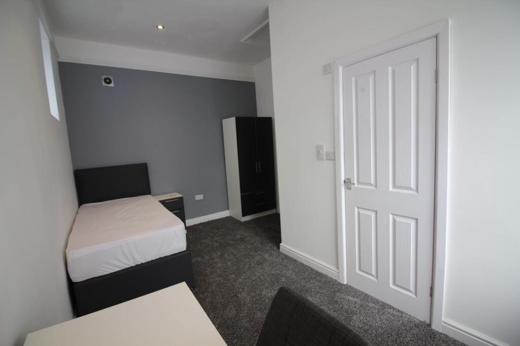 House in Bolton - View 4