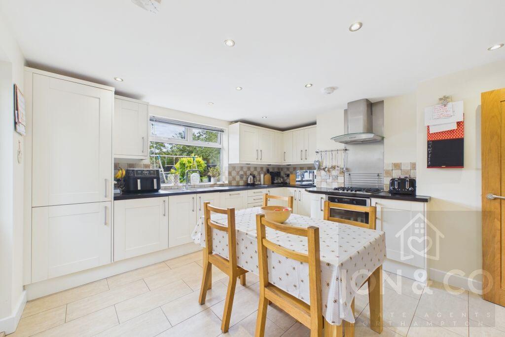 House in Northampton - View 5
