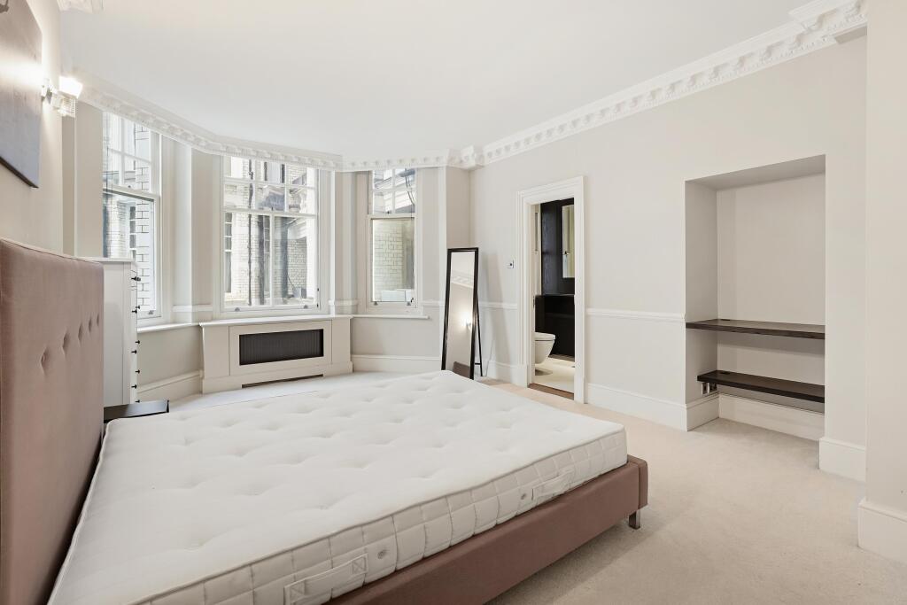 Apartment in London, City of Westminster - More