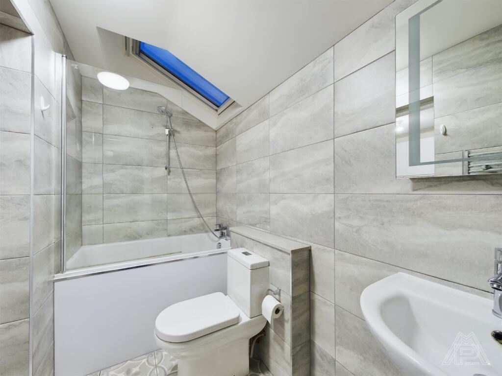 House in Thurrock, Essex - View 3