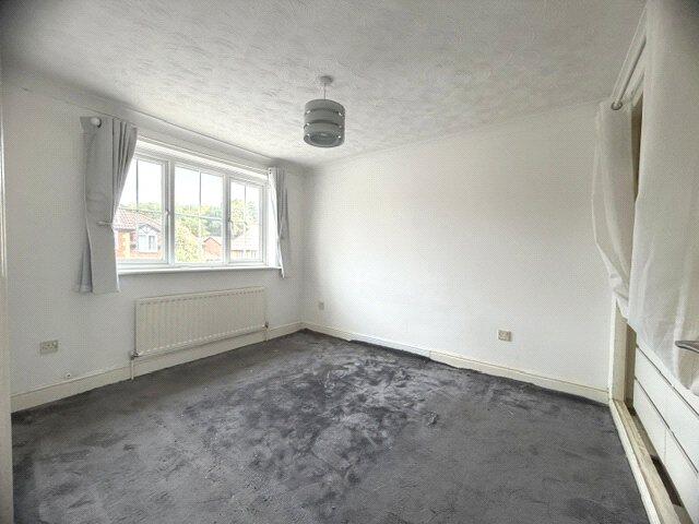 House in Southampton - More