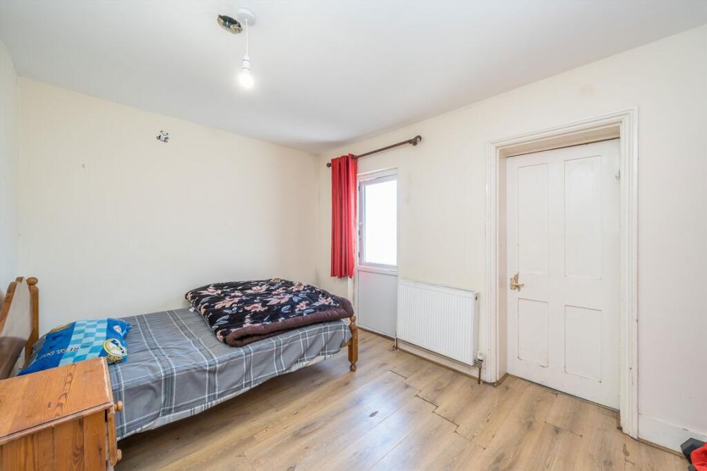 House in Twickenham - View 4