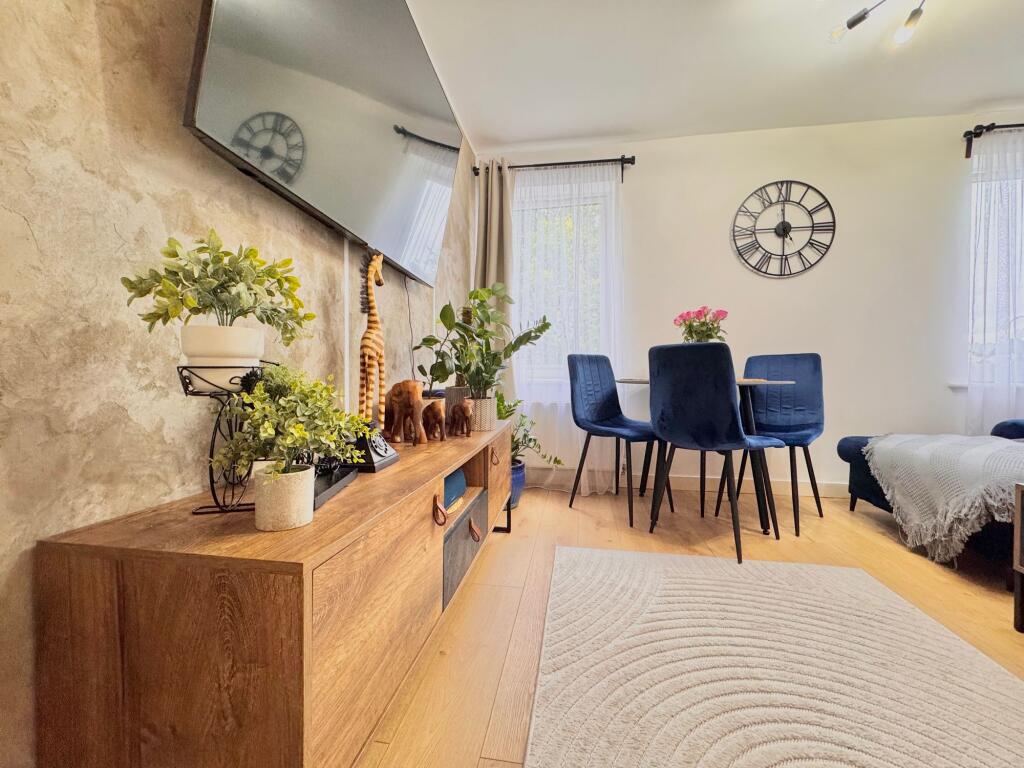 Apartment in Southampton - More