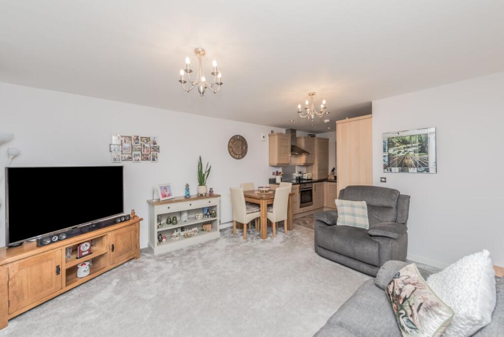 Threelands, Birkenshaw, Bradford, West Yorkshire, BD11 photo 3