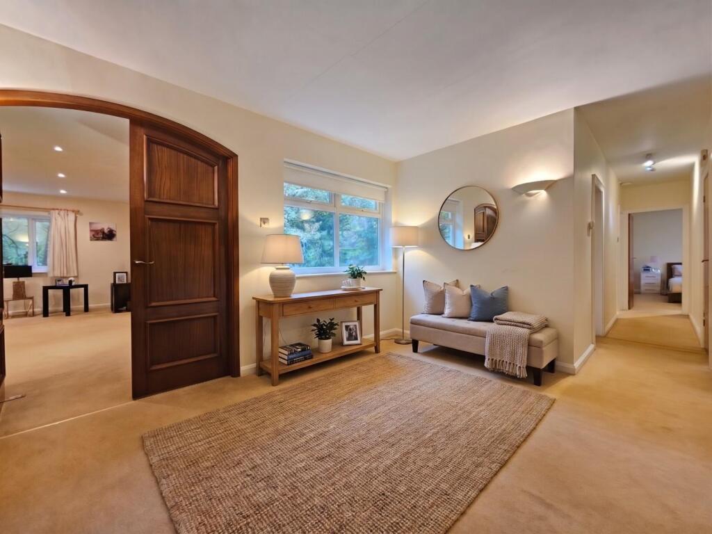 Apartment in Trafford, Oldfield Brow - More