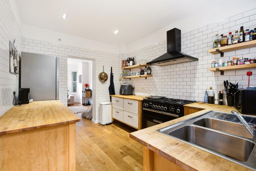 Apartment in Harpenden, Southdown - View 5
