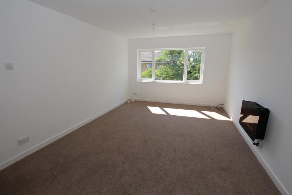 Trewartha Court, Whitchurch, Cardiff photo 2