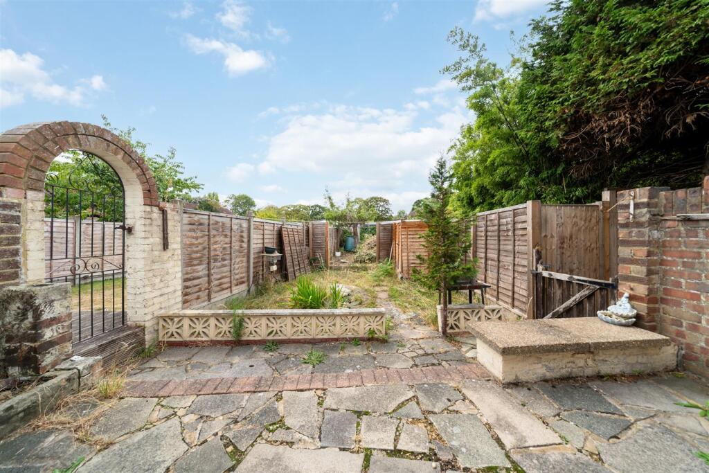 House in London, Merton - More