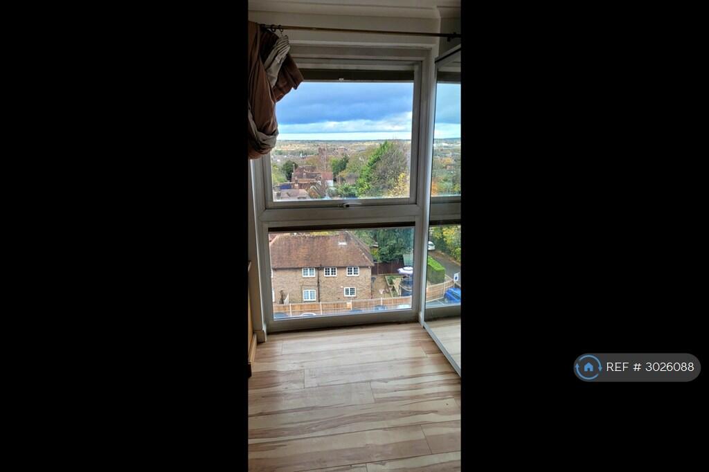 Apartment in Guildford - More