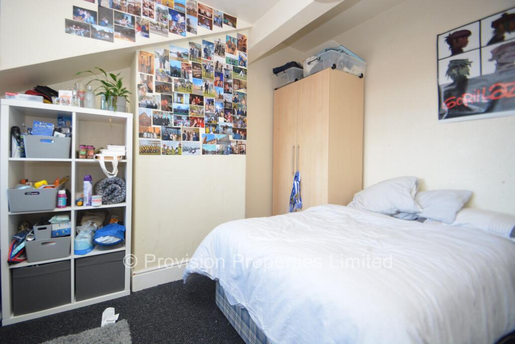 8 bedroom terraced house for rent