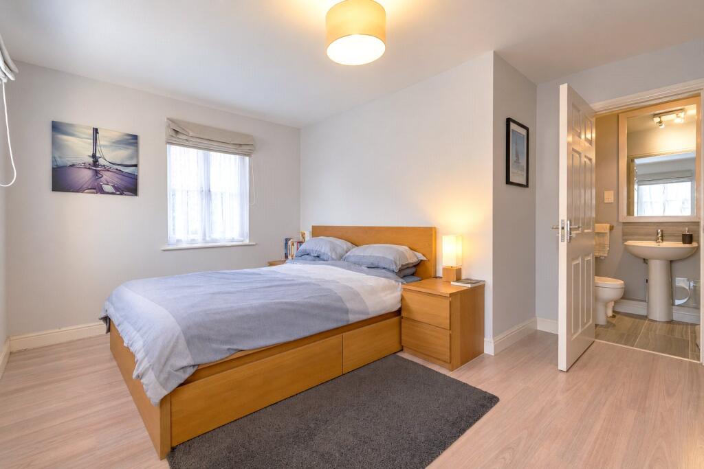 Apartment in Reading - More
