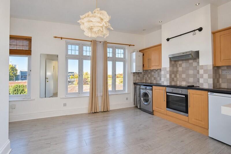 Apartment in London - View 2