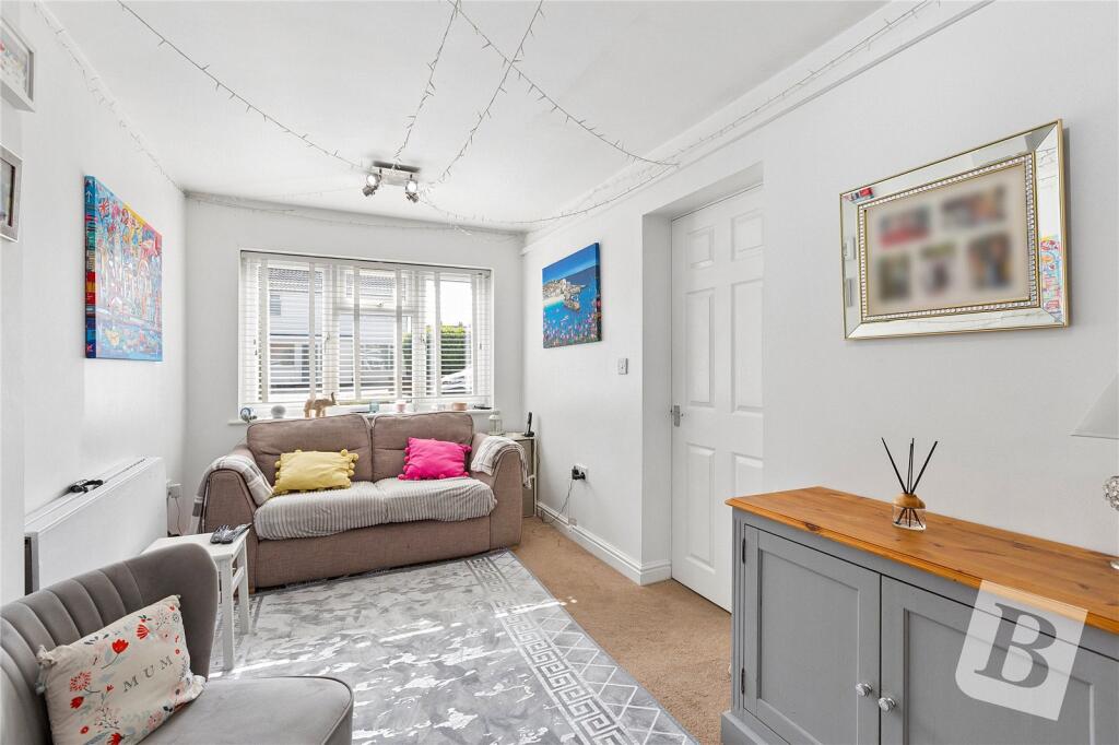 House in Epping Forest, Ongar - View 5