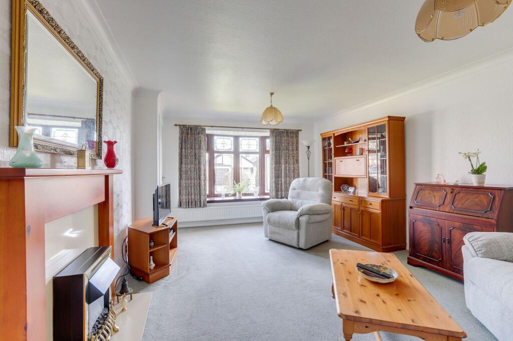 Walesby Crescent, Nottingham, NG8 photo 2