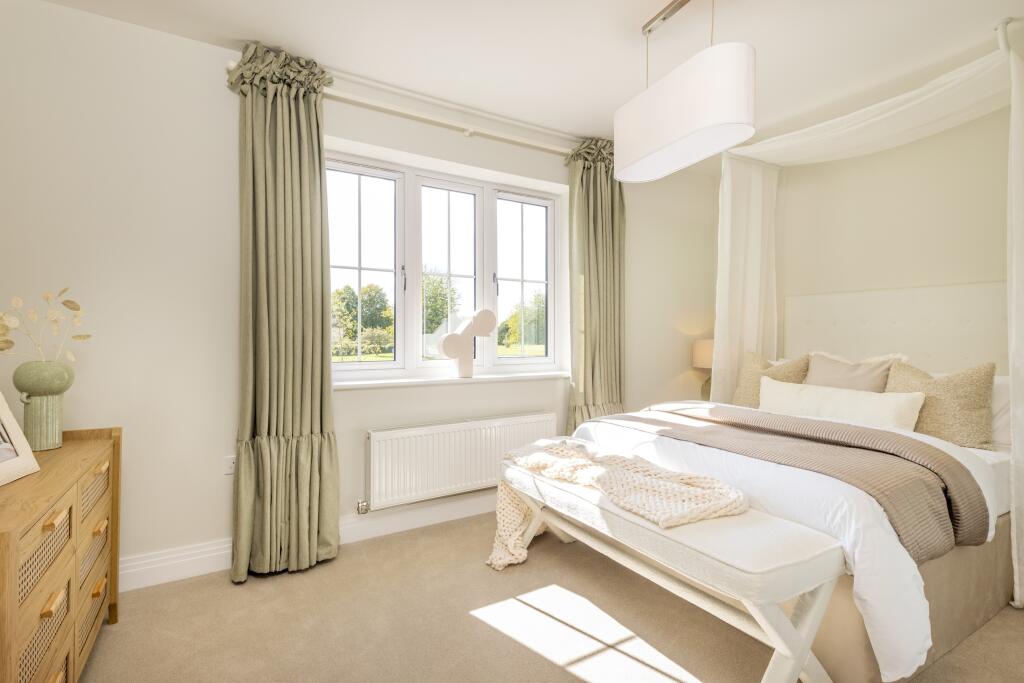 House in Haywards Heath, Wivelsfield - View 3
