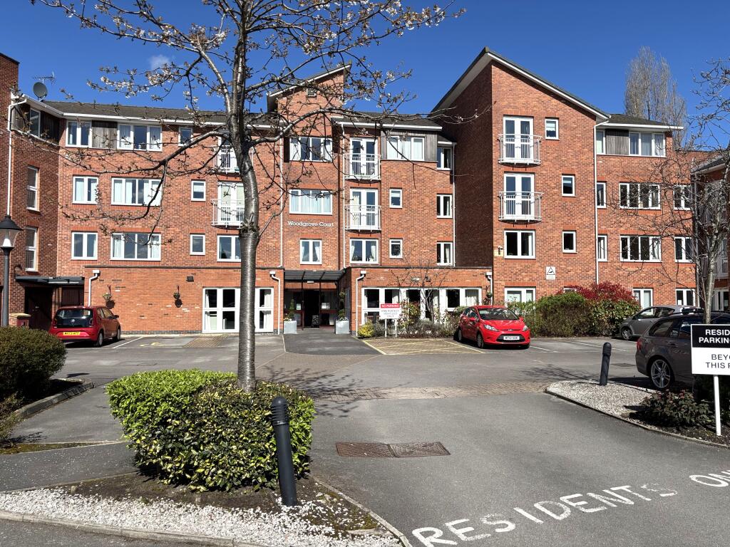 1-bed flat on Flat  Woodgrove Court, Hazel Grove, £125,000