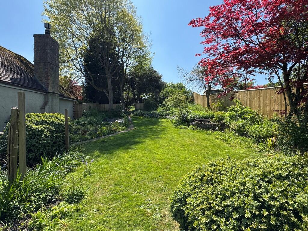 Additional image 2 of Temple, Corsley