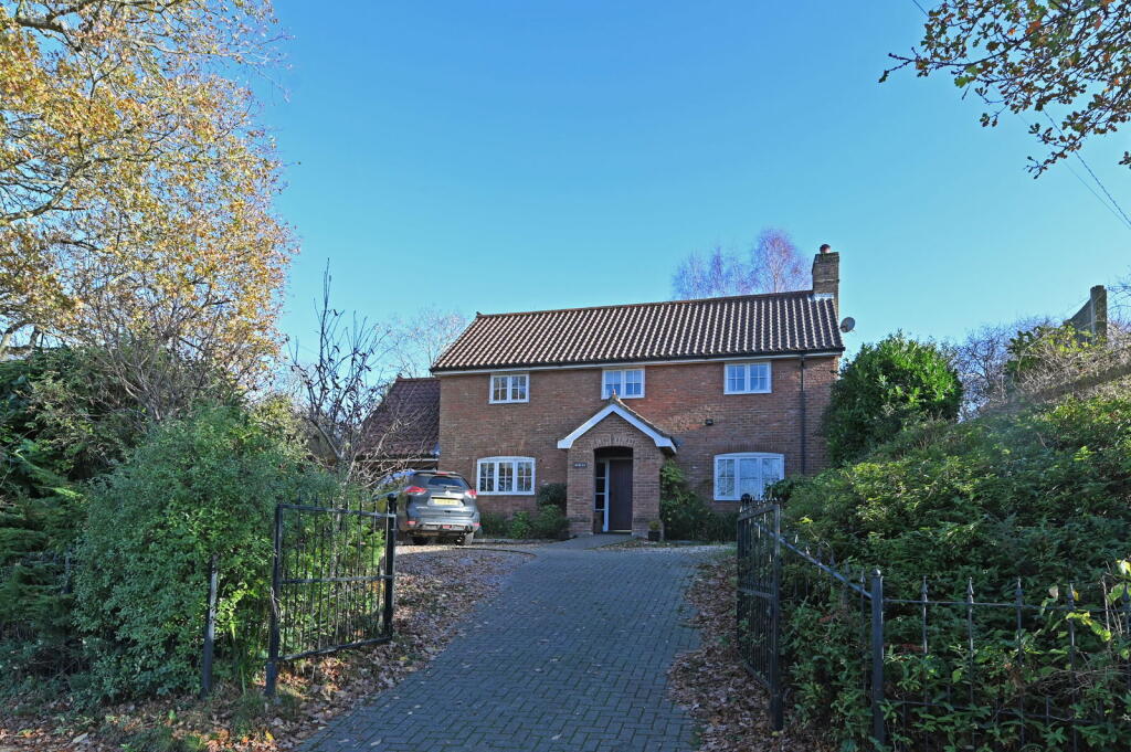 3-bed detached on Badingham, Near Framlingham, Suffolk, £495,000