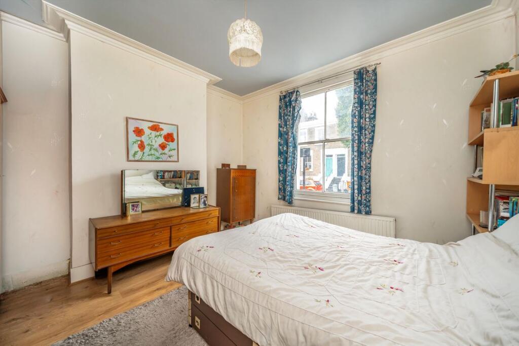 House in London - View 3