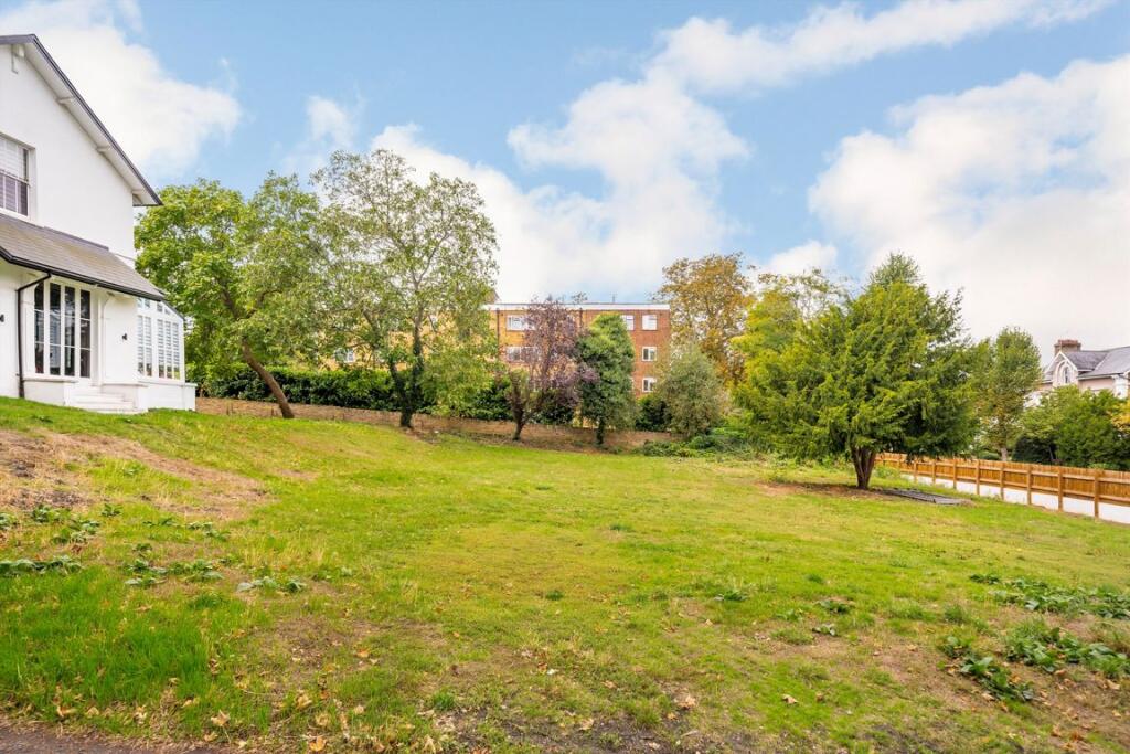 House in London, Lee Terrace Estate, Blackheath - View 2