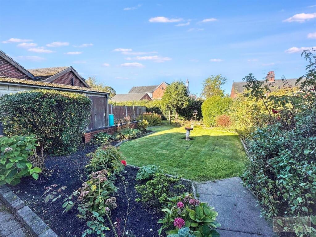 House in Staffordshire Moorlands, Cheddleton - View 2