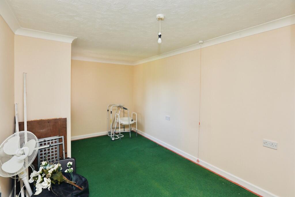 Westbury Road, Fareham photo 3