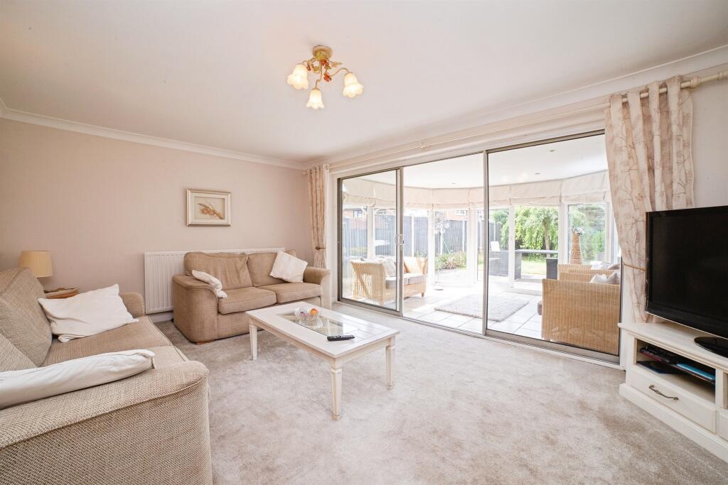 Lyle Close, Kimberley, Nottingham - View 4