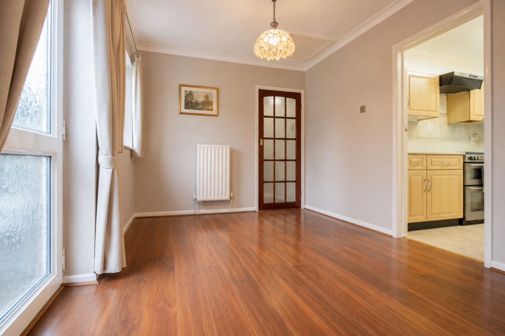 Burnham Avenue, Beeston, NG9 - View 5