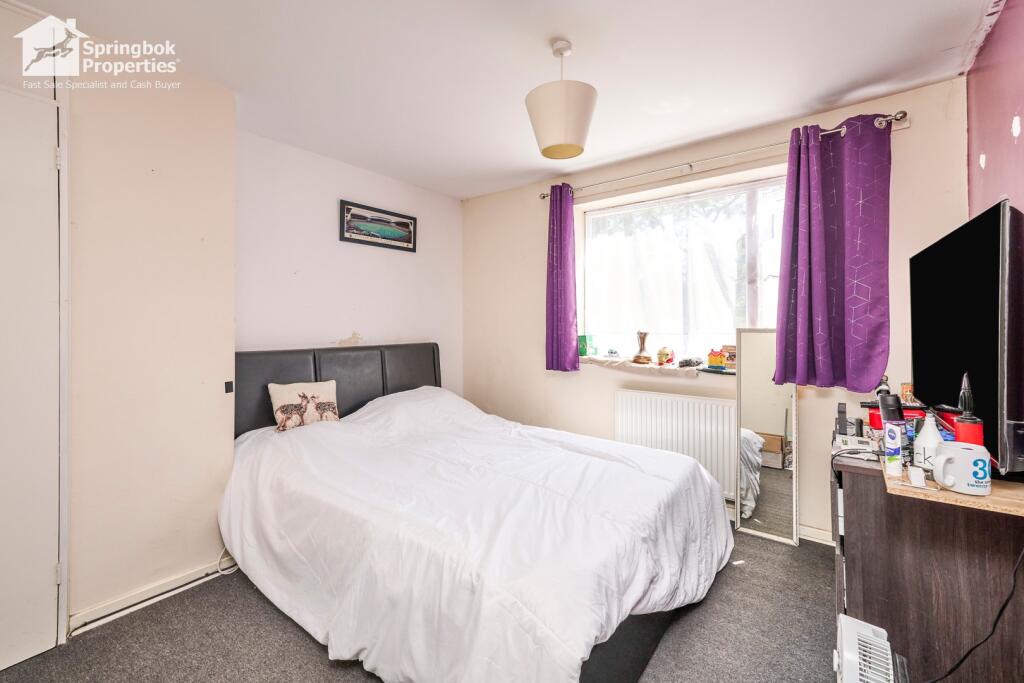 Apartment in Northamptonshire, North Northamptonshire - View 6